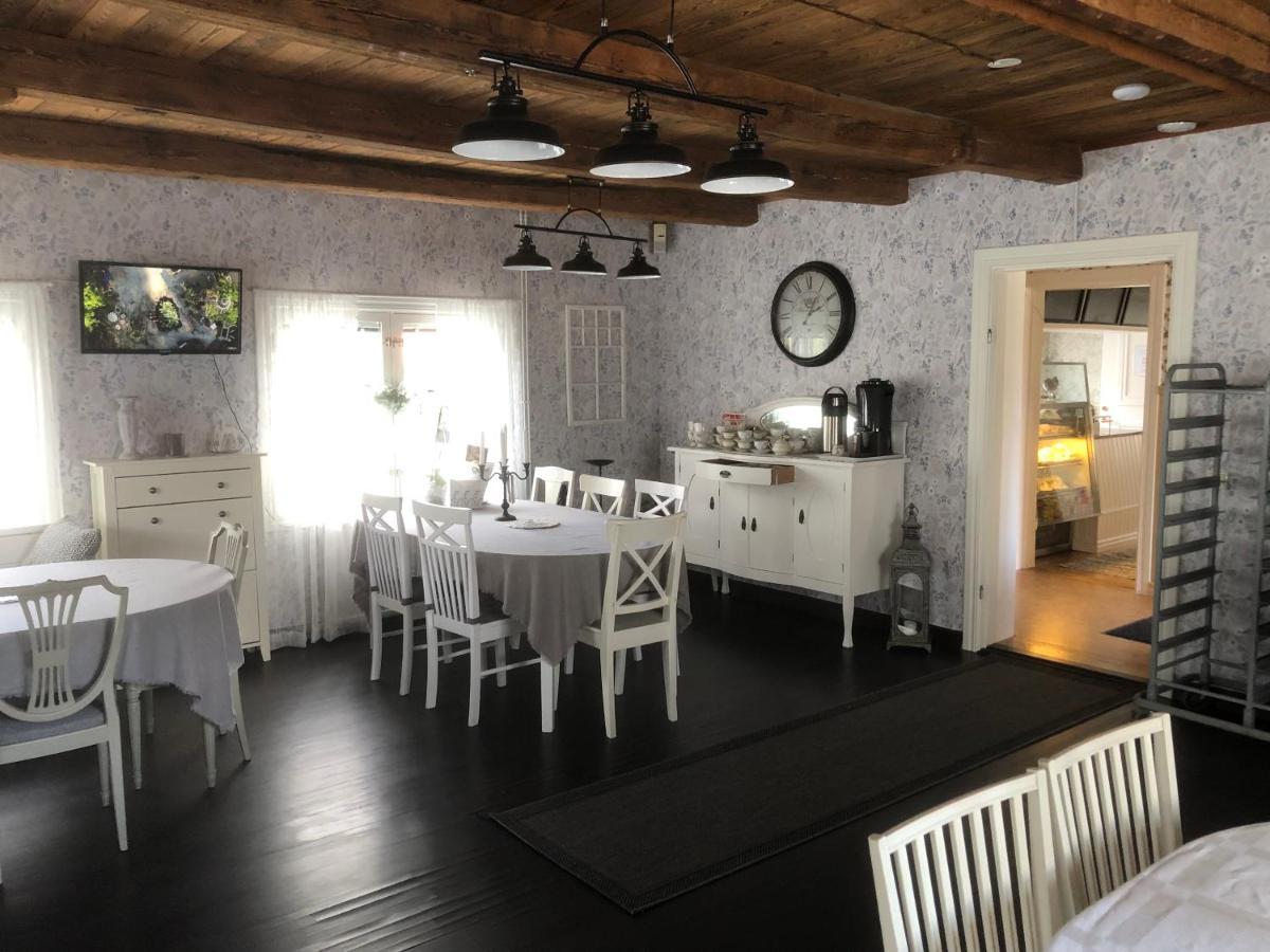 Bredsjoe Gamla Herrgard White Dream Mansion Hällefors 외부 사진
