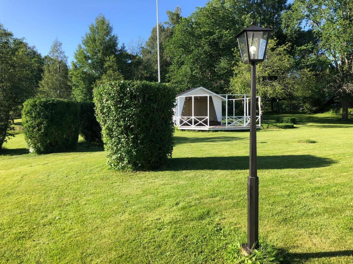 Bredsjoe Gamla Herrgard White Dream Mansion Hällefors 외부 사진