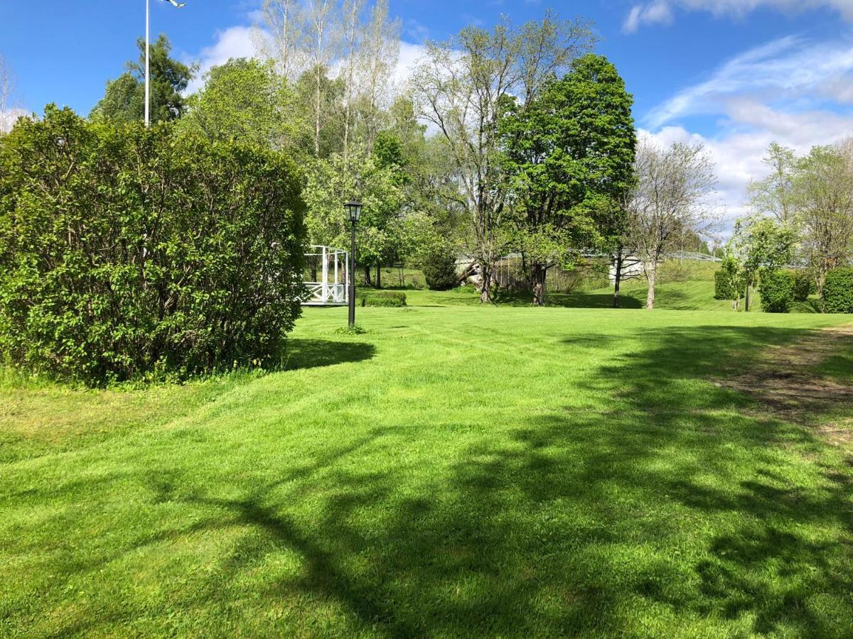 Bredsjoe Gamla Herrgard White Dream Mansion Hällefors 외부 사진